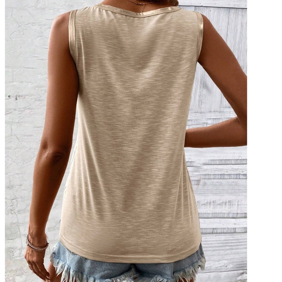 Solid V neck Minimalist Tank Top - Picture 10 of 11